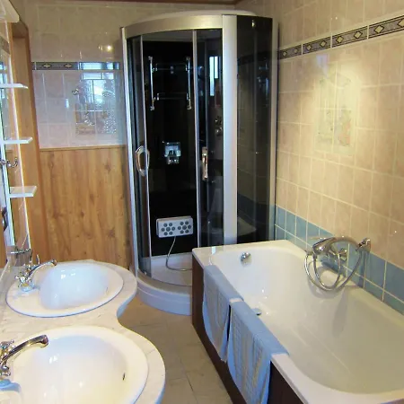 Cosy Holiday Home In Cul-Des-Sarts With Terrace *