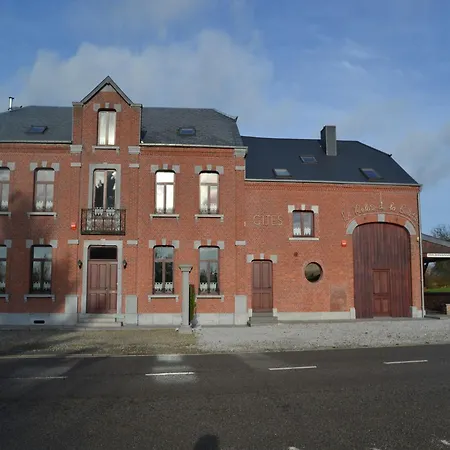 Cosy Holiday Home In Cul-Des-Sarts With Terrace